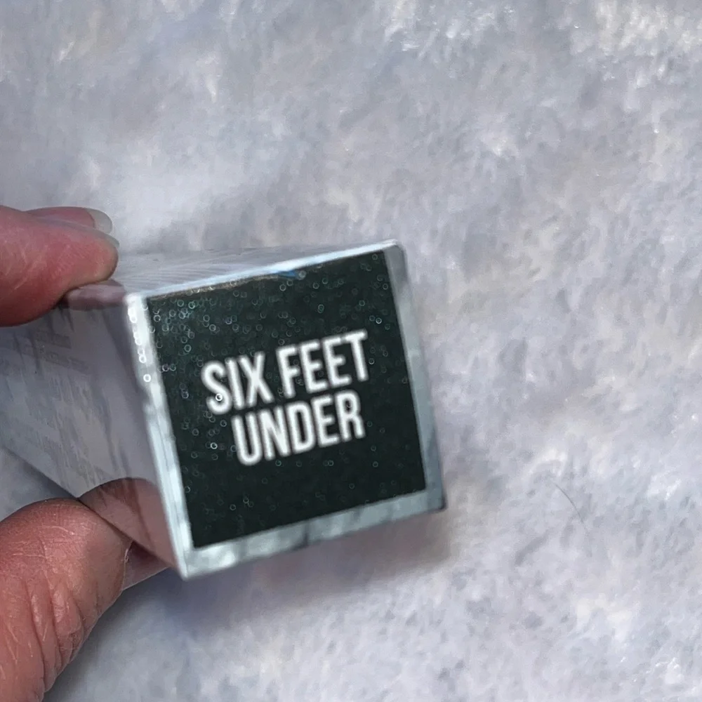 Jeffree Star The Gloss - SIX FEET UNDER Shimmering Silver - Picture 6 of 11